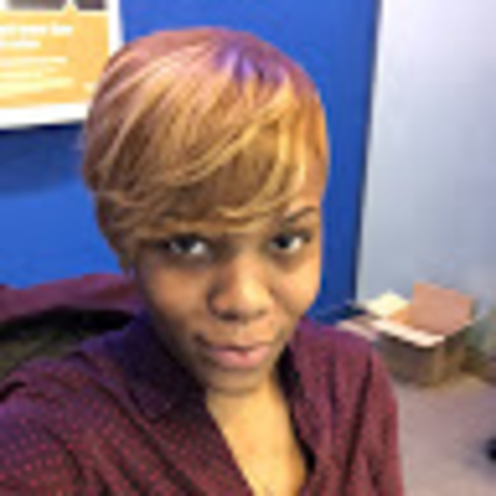 Meet your Posher, Alicia